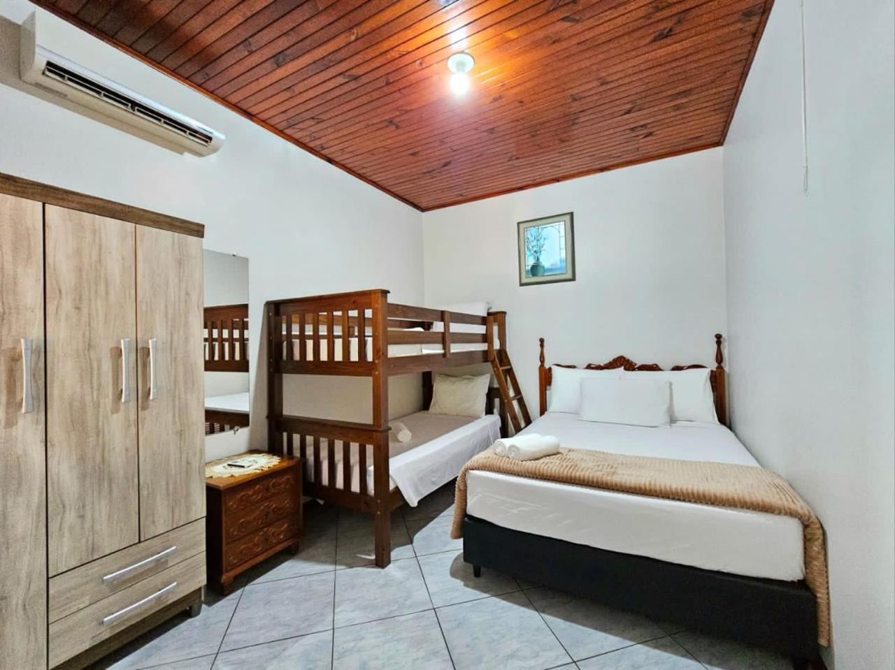 Сasa de vacaciones Casa De Ferias Em